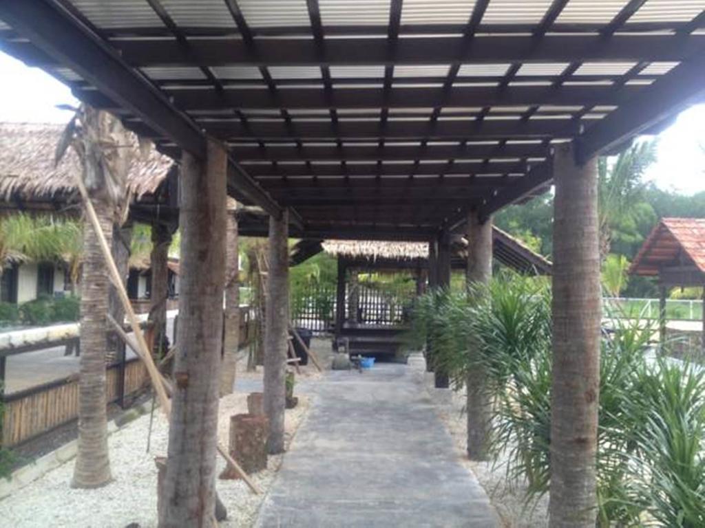Hs Farm Waterpark Villa Muar 外观 照片