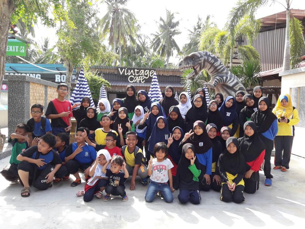 Hs Farm Waterpark Villa Muar 外观 照片