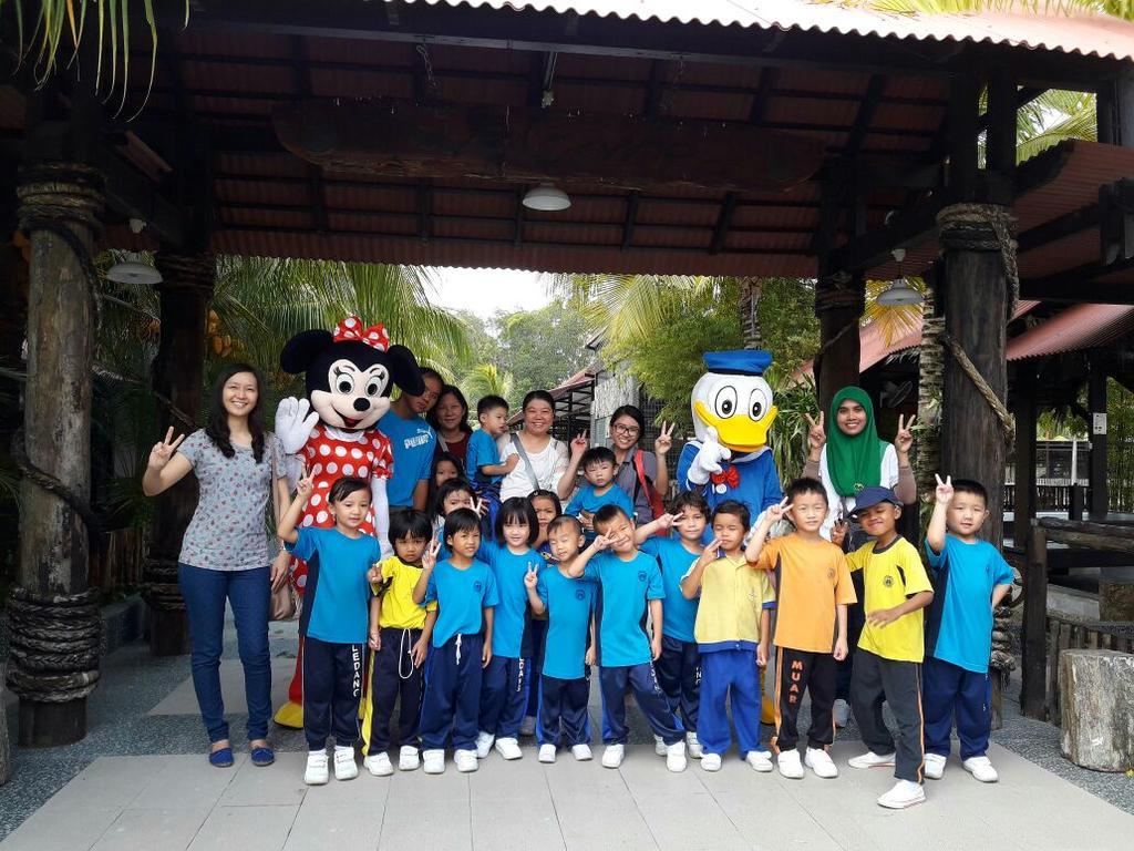 Hs Farm Waterpark Villa Muar 外观 照片